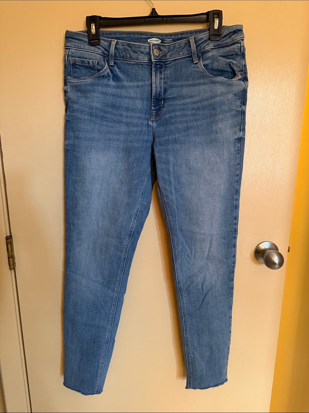 Old Navy Rockstar Super Skinny Mid-Rise Jeans